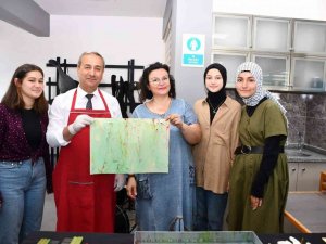 İ̇l Milli Eğitim Müdürü Akbaş, Ebru Sanatı Sergisi’nin Açılışını Yaptı