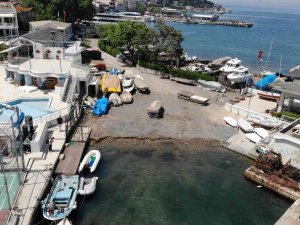 Burgazada’da Kıyıya Toprak Dökülerek Dolgu Yapıldı