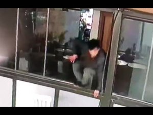 Sancaktepe’de Kafeden 15 Bin Tl’lik Televizyon Çaldı, 300 Tl’ye Hurdacıya Sattı