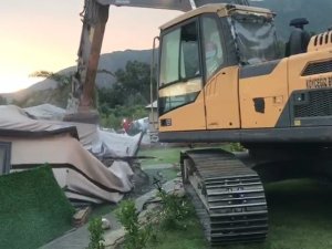 Köyceğiz’de Kaçak Yapılar Yıkılıyor