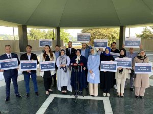 Ak Parti, 27 Mayıs’ın 62. Yılında Adnan Menderes’in Kabrinde Basın Açıklaması Düzenledi
