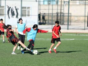 Vanlı Kızlar 2. Lig Yolundaki Final Maçına Hazırlanıyor