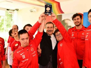 Başkan Ataç, Down Sendromlular Basketbol Milli Takımı İle Buluştu