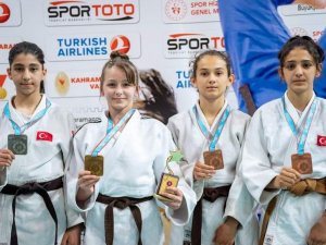 Salihlili Judocular Madalyalarla Döndü