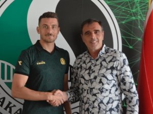 Sakaryaspor Kaleci Cihan Topaloğlu’nu Renklerine Bağladı