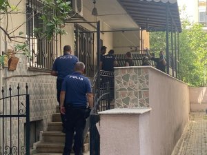 Yaşlı Kadın Yalnız Yaşadığı Evde Ölü Bulundu