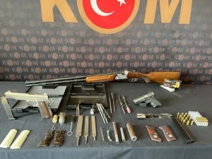 Oto Ekspertiz Görünümlü Silah Atölyesine Polis Baskını