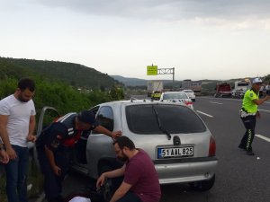 Otomobil Tıra Arkadan Çarptı: 2 Yaralı