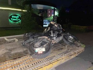 Kontrolden Çıkan Motosiklet Kaldırımda Yürüyen Gence Çarptı: 2 Ölü