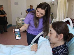 Genç Kızın Şişen Karnından 5 Kiloluk Kitle Çıktı