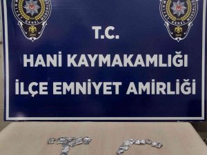 Hani İ̇lçe Emniyet Amirliği Uyuşturucu Tacirlerine Göz Açtırmıyor