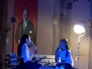 ’Sararmış Yapraklar’ Müzikli Şiir Dinletisi Düzenlendi