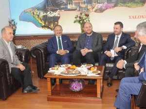 Ak Parti Genel Başkan Yardımcısı Mehmet Özhaseki: "Muhalif Grupların Bir Araya Geldiği Ortamda Sadece Kaos Doğar"