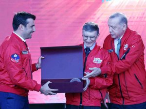 Erdoğan Ve Aliyev, Teknofest’te Kazanan Takımlara Ödüllerini Verdi