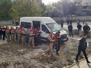 Van’da Göçmen Kaçakçılığı Suçundan Gözaltına Alınan 8 Şüpheli, Tutuklandı