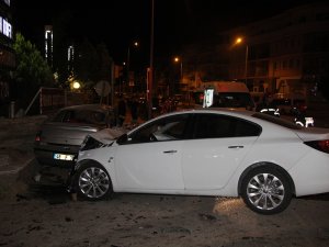 Manisa’da Alkollü Ve Ehliyetsiz Sürücünün Karıştığı Kazada 4 Kişi Öldü, 2 Kişi Ağır Yaralandı