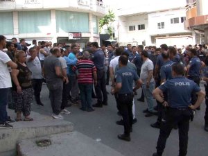 Esenyurt’ta Vatandaşların Bir Garip ‘Olaylı’ Düğünü