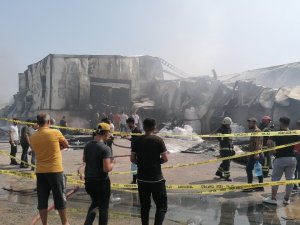 Kocaeli’de Plastik Fabrikasında Çıkan Yangın Kontrol Altına Alındı