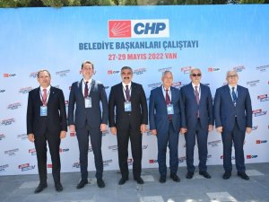Belediye Başkanı Deveciler, Van Çalıştayı’na Katıldı
