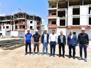 Başkan Çınar, Kentsel Dönüşüm Binalarını İnceledi
