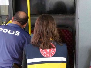 Halk Otobüsündeki Uyku Krizi Ekipleri Seferber Ettirdi