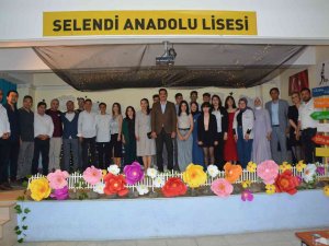 Selendi’de ’Anadolu’da Bir Bahar Akşamı’ Şiir Dinletisi