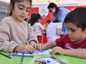 Minikler, ‘Atatürk Ve Bandırma Vapuru’ Temalı Karton Etkinliğinde Buluştu