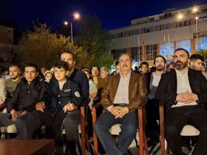 Adilcevaz’da Efeler Ligi’ne Yükselme Kutlaması
