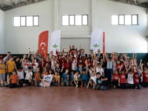 Satranç Tutkunları Ödüllerine Kavuştu