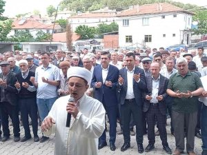 Selendi Pınarlar Mahallesi’nde Yağmur Duası Yapıldı