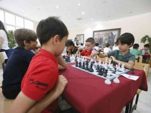 Büyükşehir’in Kültür Merkezleri Genç Satranççılar Yetiştiriyor