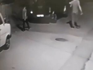 Bekçileri Görünce Kaçan Hırsızlar Kamerada