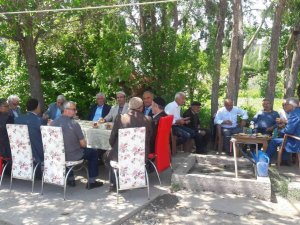 Iğdır’da Kanaat Önderleri Husumetli Aileleri Barıştırdı