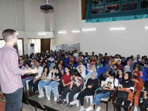 Haliliye’de Öğrencilere Destek Semineri