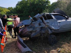Mevlit Dönüşü Takla Atan Otomobil Şarampole Yuvarlandı: 1’i Ağır 4 Yaralı