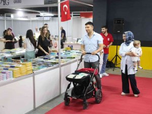Denizli’de Yazarlar Ve Okuyucular Bir Araya Geldi