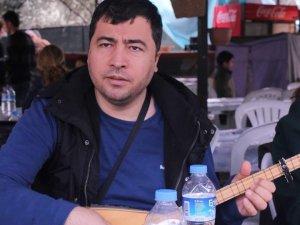Müzik Öğretmeni Evinde Ölü Bulundu
