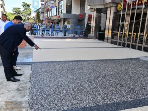 Kahramanmaraş Caddesi’nde Son Rötuşlar Yapılıyor