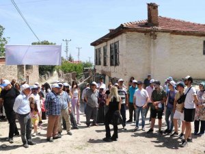 Tuğba Yurt, Antik Attouda Kentinde Hayranlarıyla Buluştu