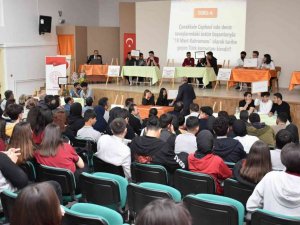 Erzincan’da Liseliler Tarih Bilgisinde Yarıştı