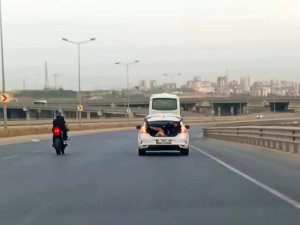 Başakşehir’de Otoyolda Tehlikeli Yolculuk Kamerada