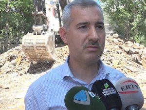 Yeşilyurt’ta Yeni Sağlık Merkezi İçin Eski Binaların Yıkımına Hız Verildi