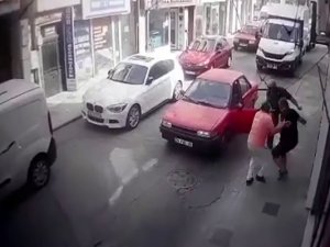 Silivri’de Tartıştığı Baba İle Oğluna Bıçakla Saldırdı: O Anlar Kamerada