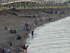 Yaklaşık 40 Yıl Önceki Kumsal Halini Alınca Oraya Akın Ettiler