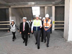 Vali Ayhan, Okul İnşaatlarını İnceledi