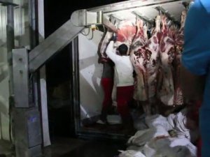 Et Yüklü Kamyonda 4 Kilo 956 Gram Esrar Yakalandı