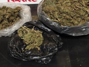 Otomobilin Hoparlörüne Sakladığı Uyuşturucuyla Yakalandı