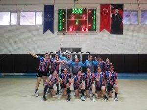 Yıldız Kelebekler Çeyrek Finalde