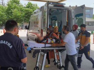 Otomobilin Çarptığı Çocuk Ağır Yaralandı