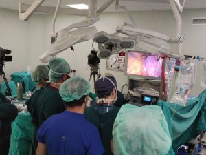 Turgut Özal Tıp Merkezi’nde Laparoskopik Böbrek Tümörü Kursu